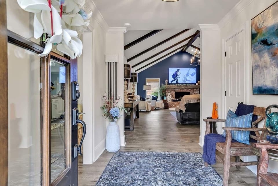 Welcome to your luxury retreat!