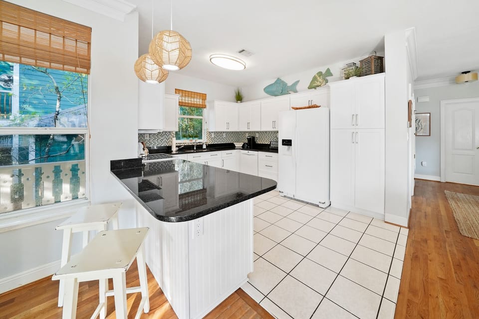 Kitchen | Texas Tides by Gulf Tide Vacations | 73 Sunfish Street | Destin, FL