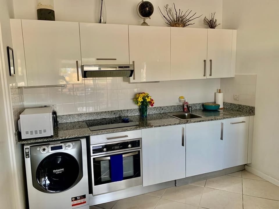 Great kitchen space to enjoy cooking local cuisine
