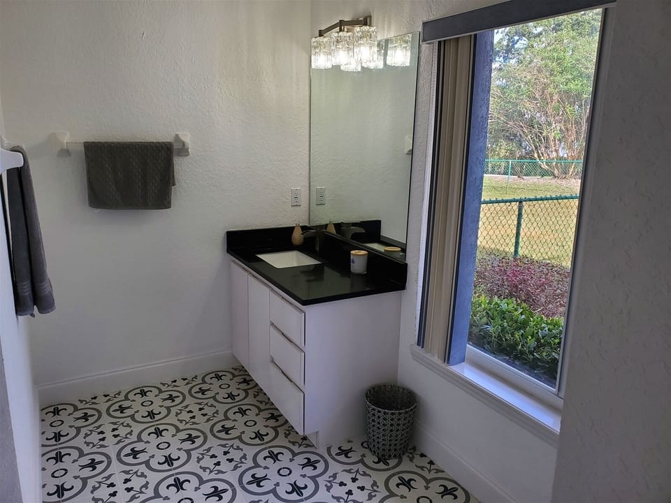 Queen master bedroom 1 bathroom