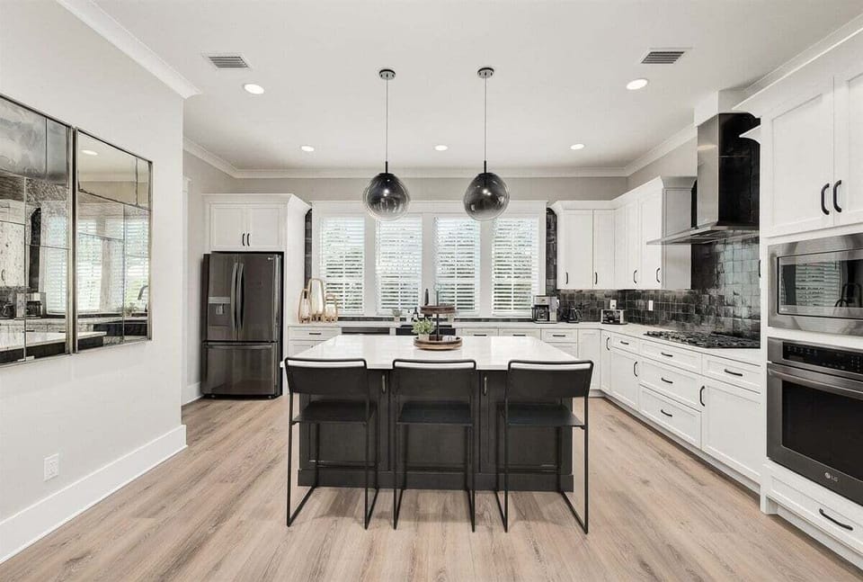 Chill at the island or make use of the excellence that awaits in the kitchen.