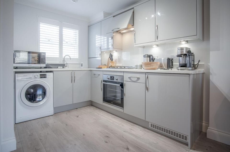 Ty Melyn - 2 Bedroom Cottage - Tenby (13826)