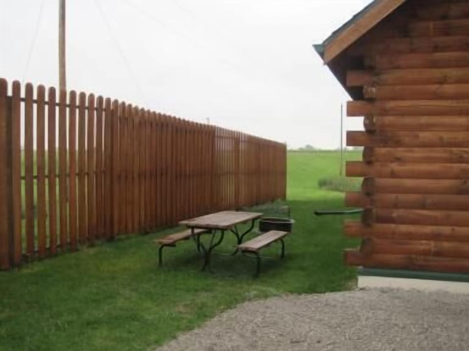 picnic table