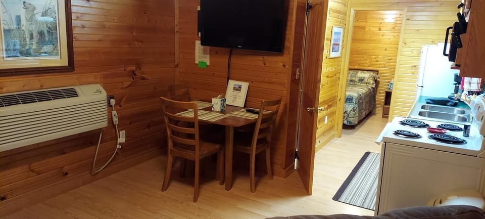 Dining/living room