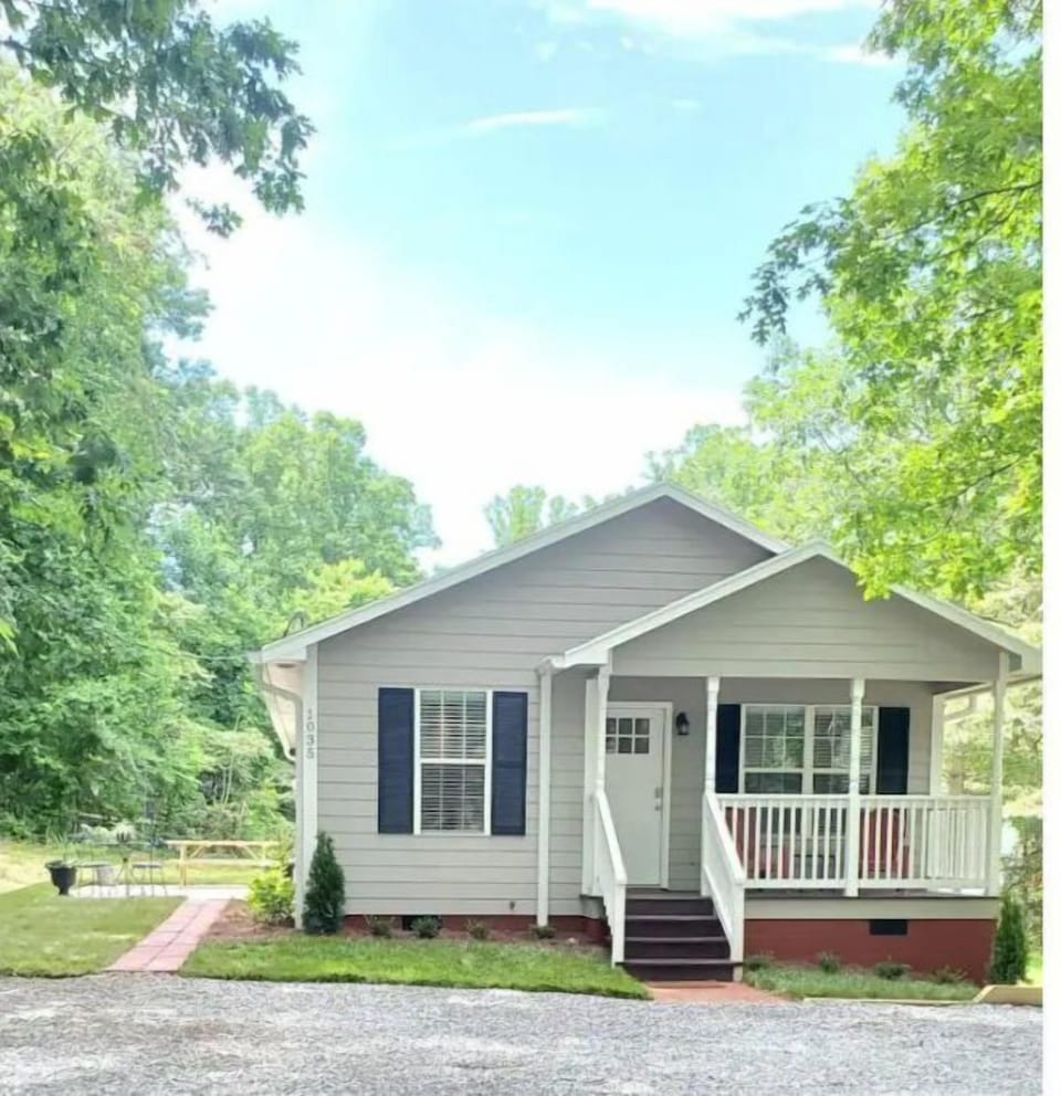 1035 Hebron Rd.  Hendersonville, NC