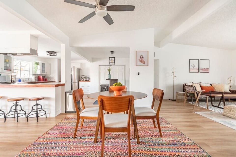 4 seaters dining table