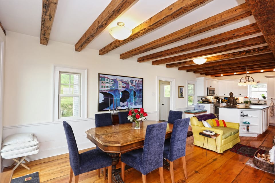 Open concept dining room and kitchen