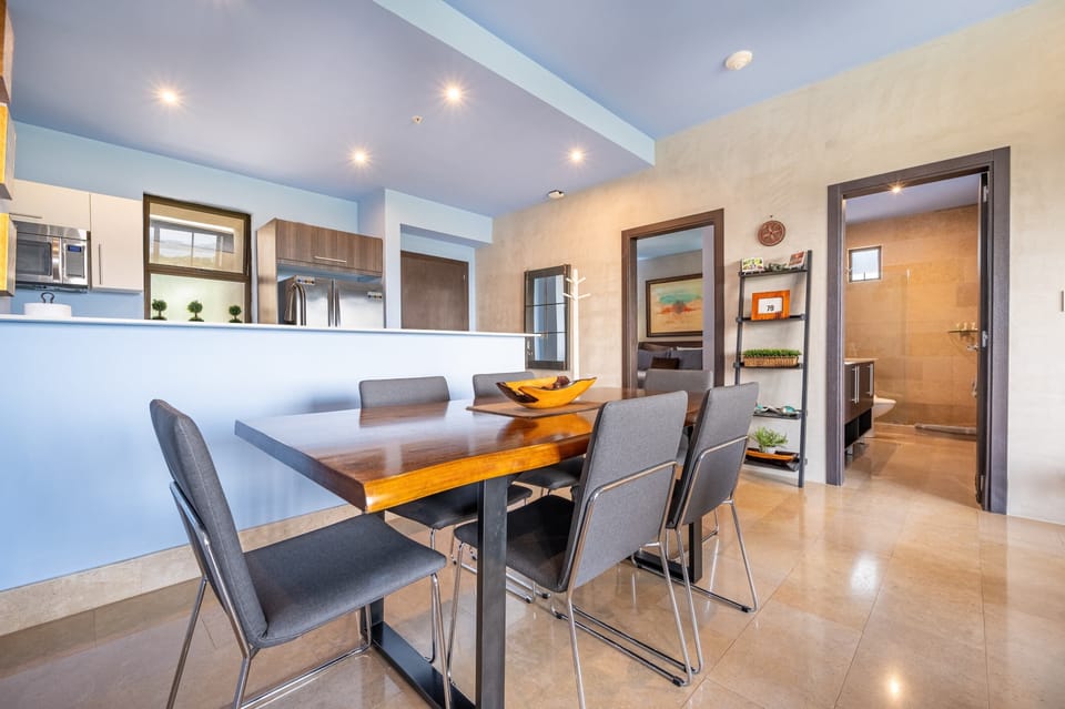 Open dining area perfect for family dinners