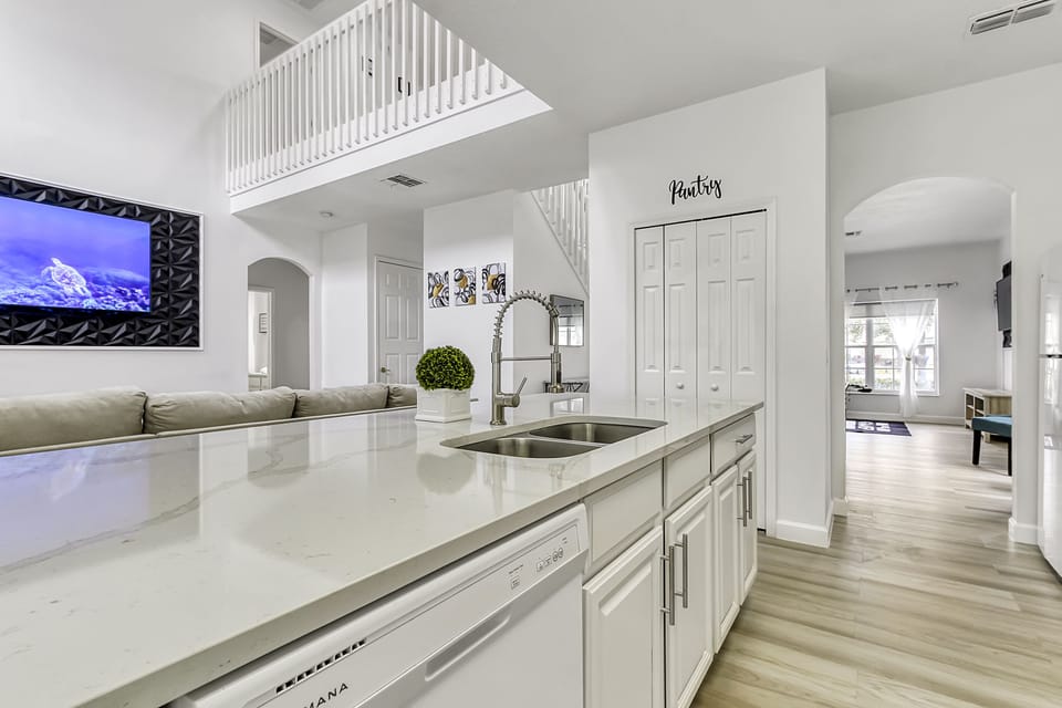 Upstairs loft view