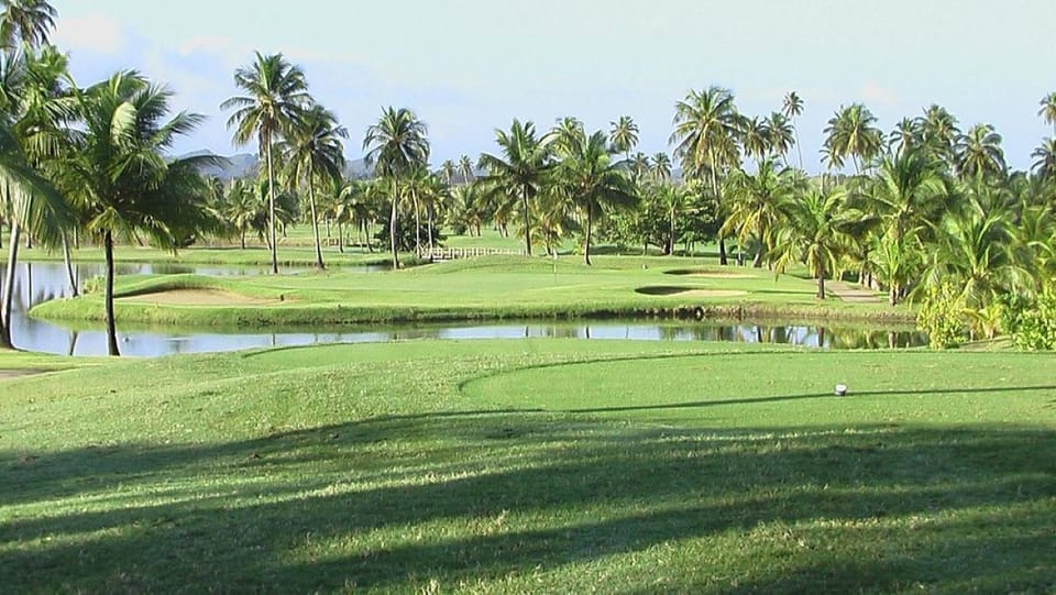 Golf - Entertainment steps away from the community.