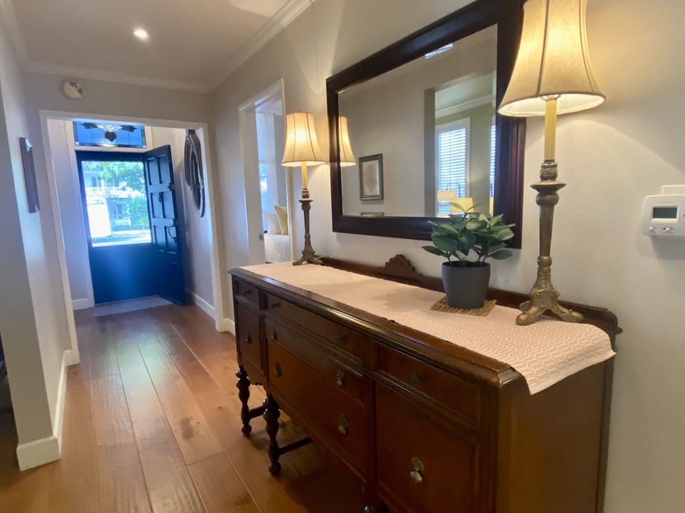 Beautiful Coronado weather means the front door is always open!