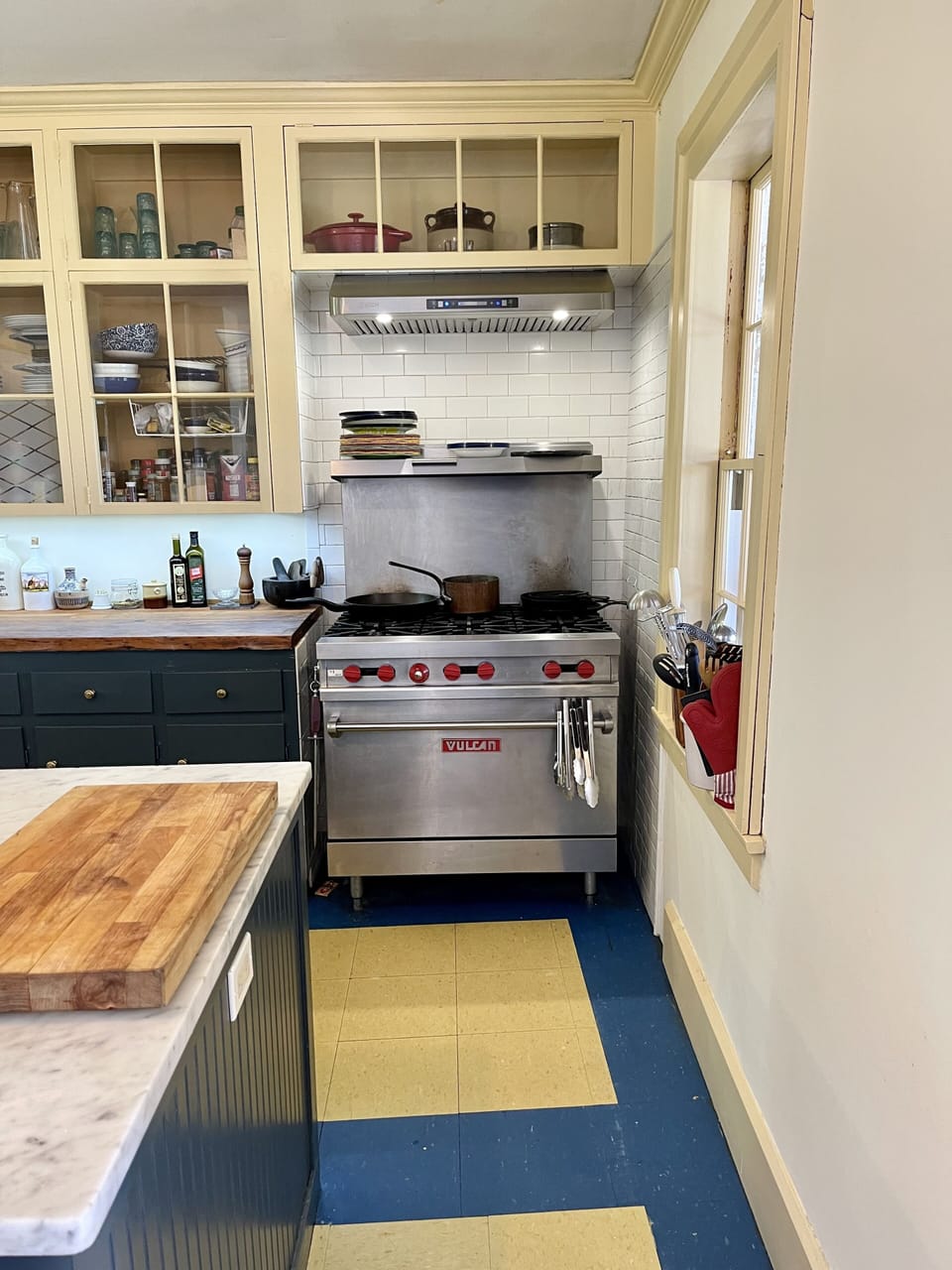 Gas stove