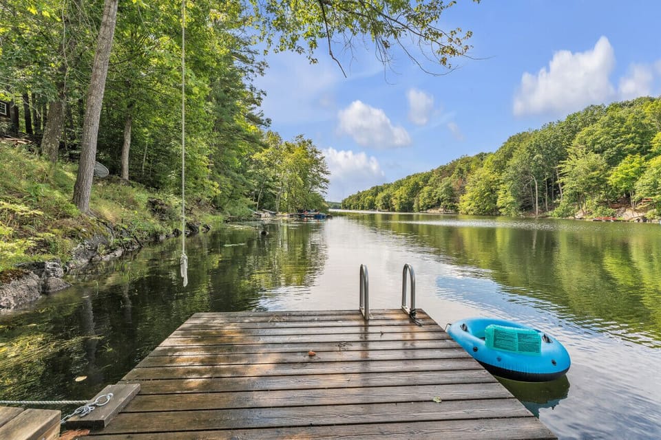 Welcome to Black Rapids Retreat on Red Horse Lake!