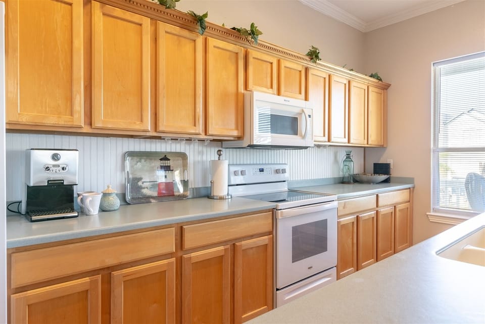 Fully equipped kitchen with all the cooking tools you could need