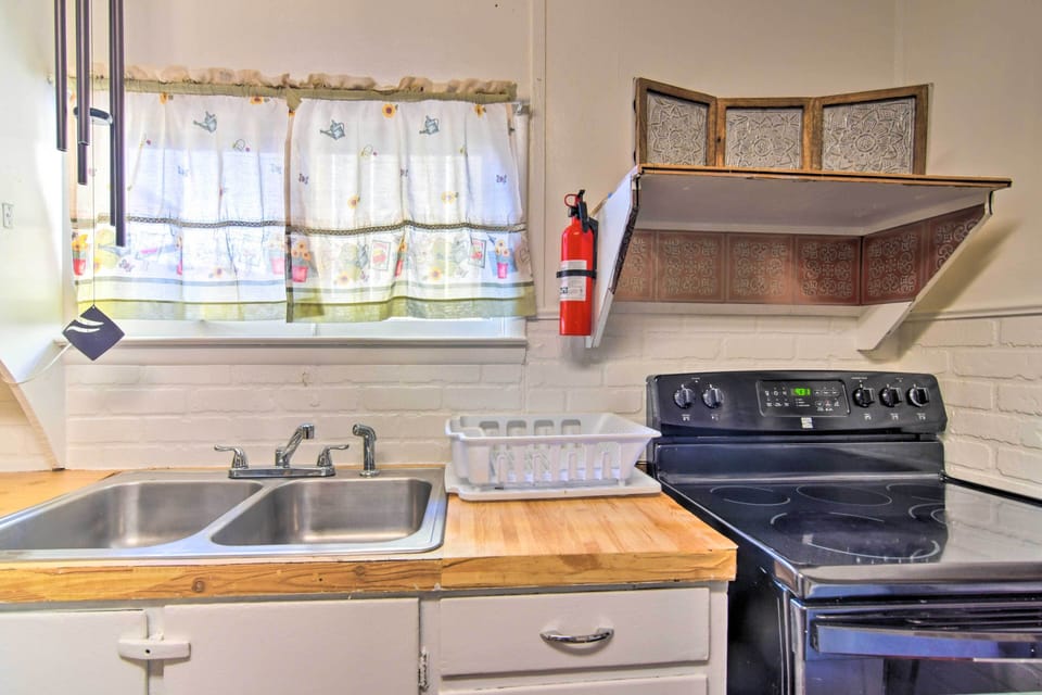 Kitchen | Cooking Basics | Dishware & Flatware