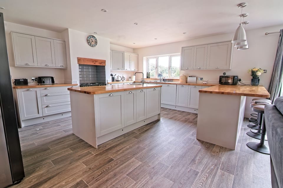 Large Kitchen