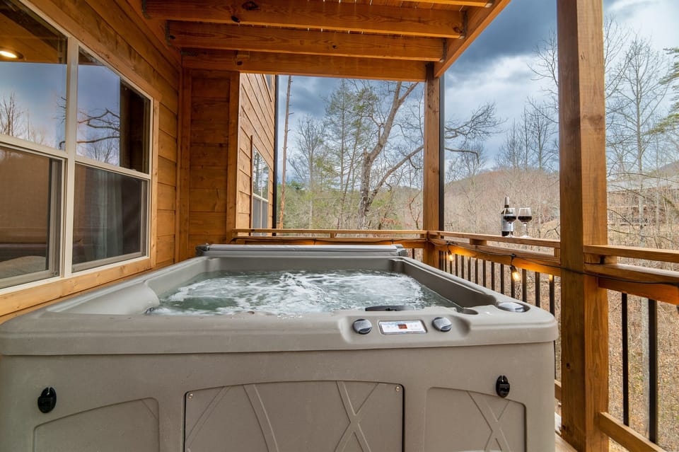 Hot Tub - Lower Deck