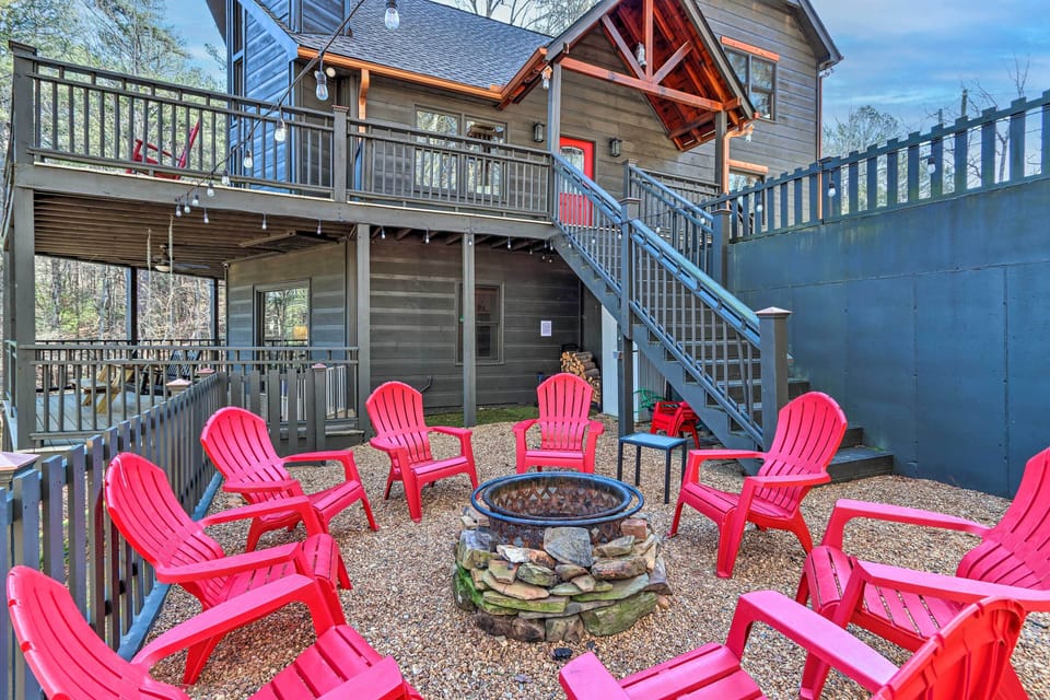 Ellijay Vacation Rental | 5BR | 3BA | 2,500 Sq Ft | Stairs Required