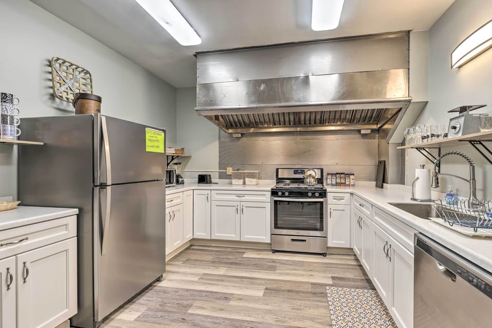 Kitchen | Cooking Basics | Toaster | Crockpot | Blender | Spices | Trash Bags