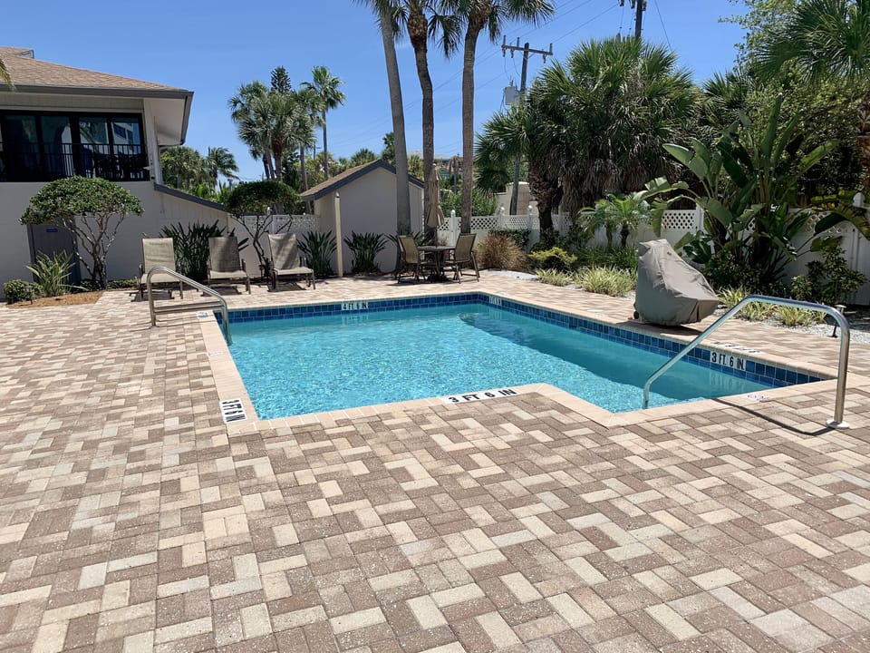 Pool 1