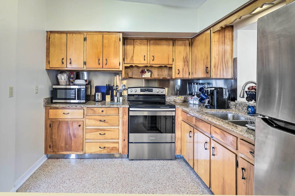 Kitchen | Keurig Coffee Maker | Spices | Blender | Cooking Basics