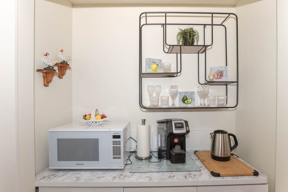 Coffee, tea, toaster and microwave for your convenience 