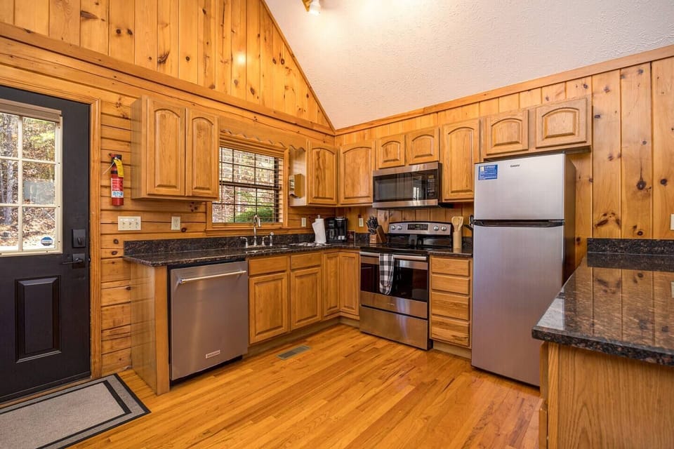 Full Kitchen