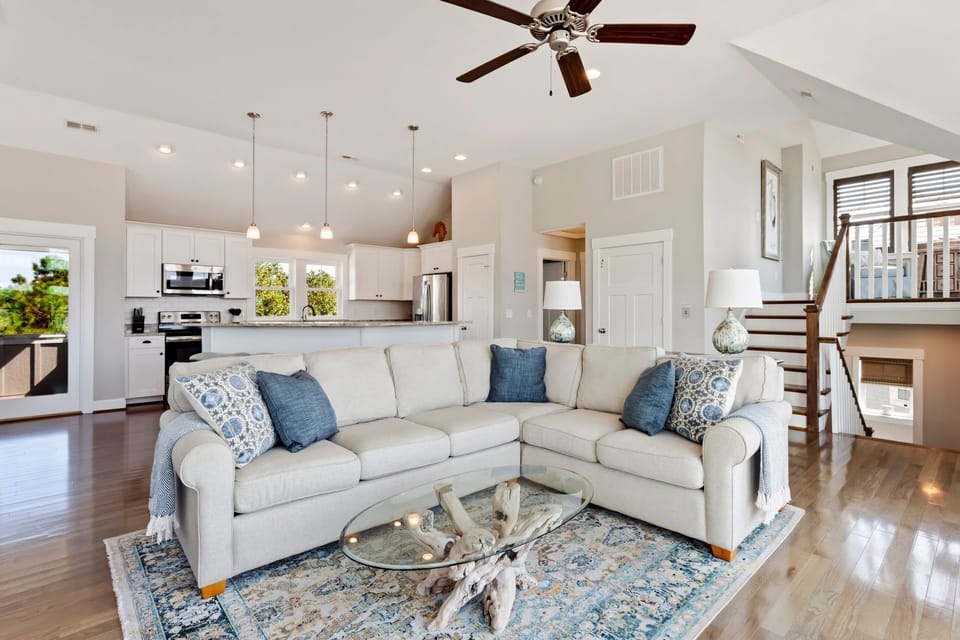 Rest up in the Living Area with hardwood floors, high ceilings, and a large, Flat Screen TV that's ideal for evening movies or easy entertainment on a rainy day.
