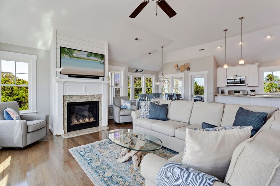 Rest up in the Living Area with hardwood floors, high ceilings, and a large, Flat Screen TV that's ideal for evening movies or easy entertainment on a rainy day.