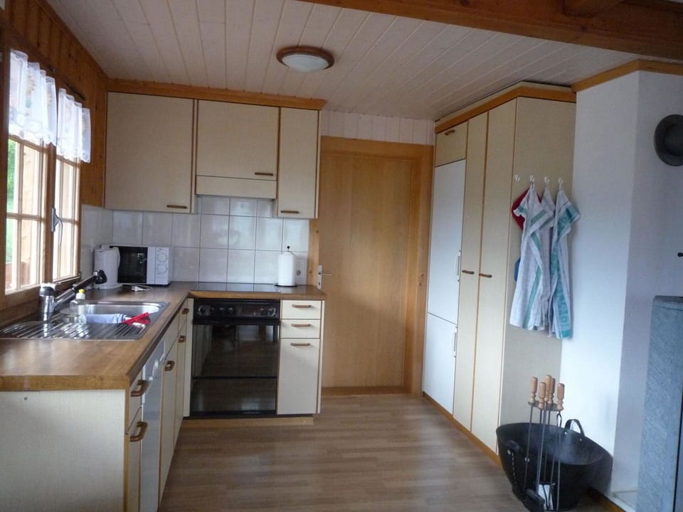 Cabinetry, Kitchen Sink, Window, Countertop, Sink, Wood, Kitchen, Flooring, Interior Design, Floor