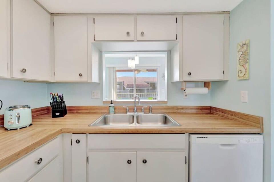Fully stocked kitchen