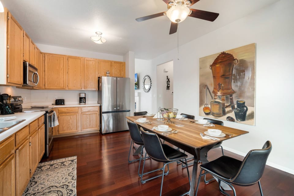 The large kitchen allows tou to make any meal.