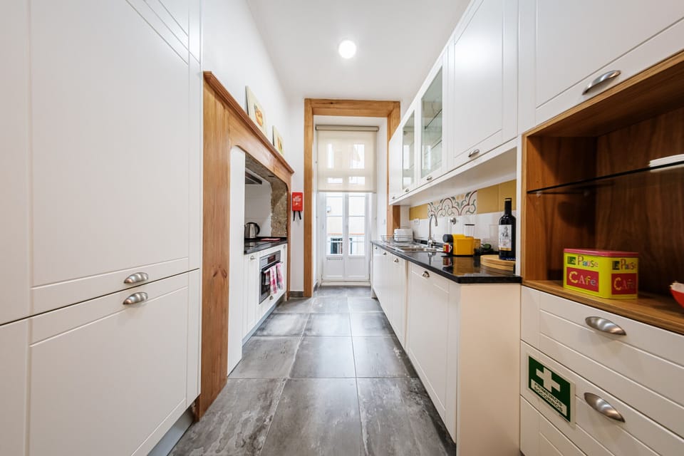 Fully equipped kitchen, very bright and spacious