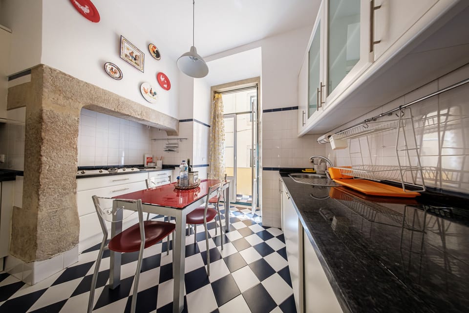 Fully equipped kitchen, very bright and spacious