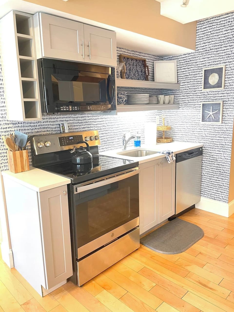 Wonderfully bright and airy within the unit. Best of both worlds at the beach. Open concept kitchen with a Keurig Coffee Machine for your morning brew. 