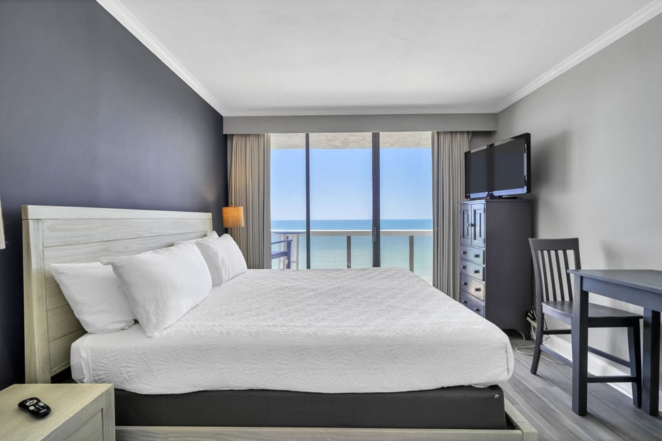Gulf Front Surfside Resort King Bed