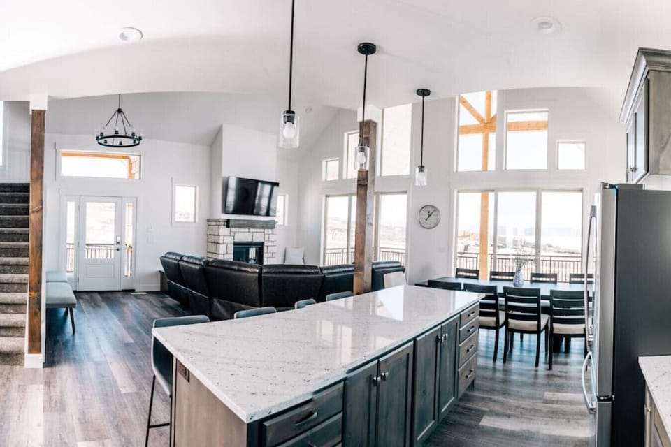 Kitchen island