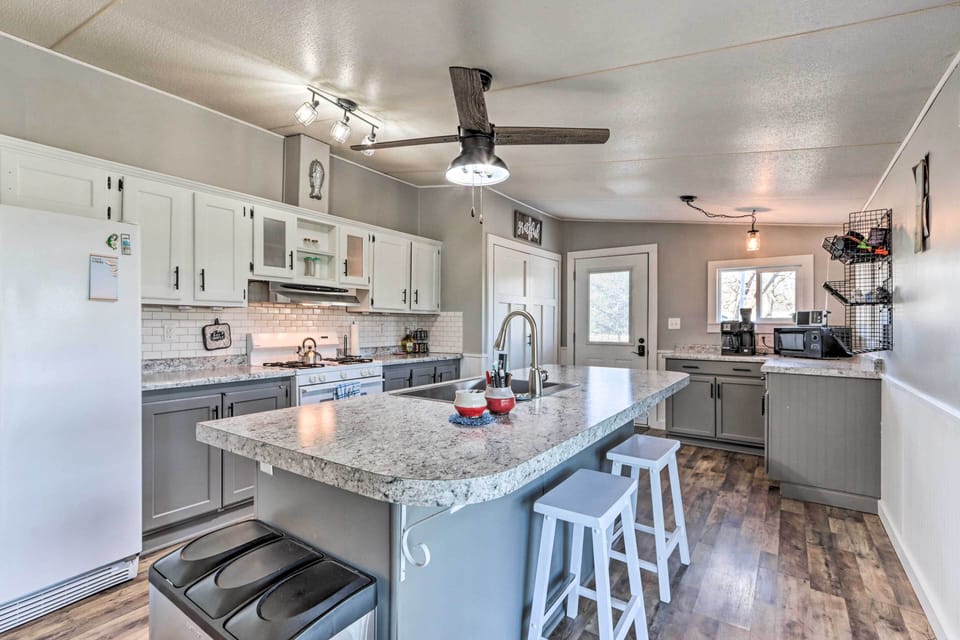 Kitchen | Single-Story Home