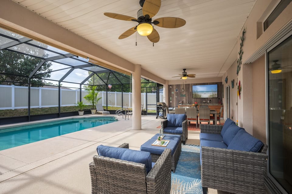 Poolside Lounge Area