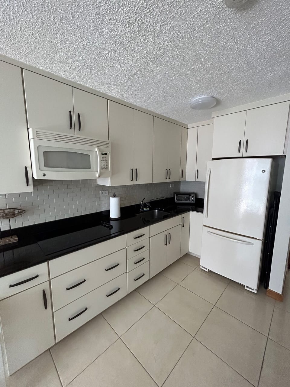 Fully Equiped Kitchen