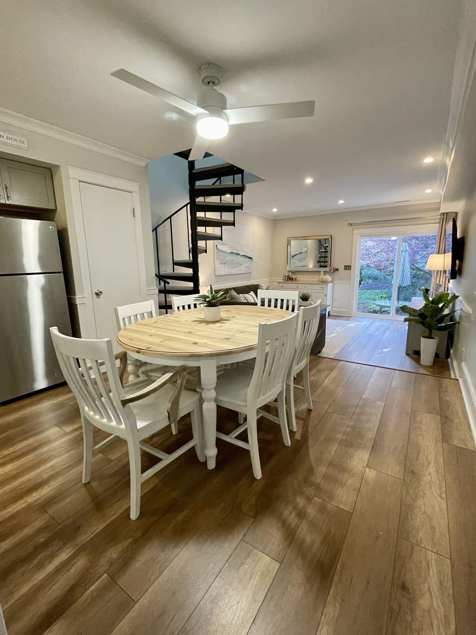 Dining and Living 
