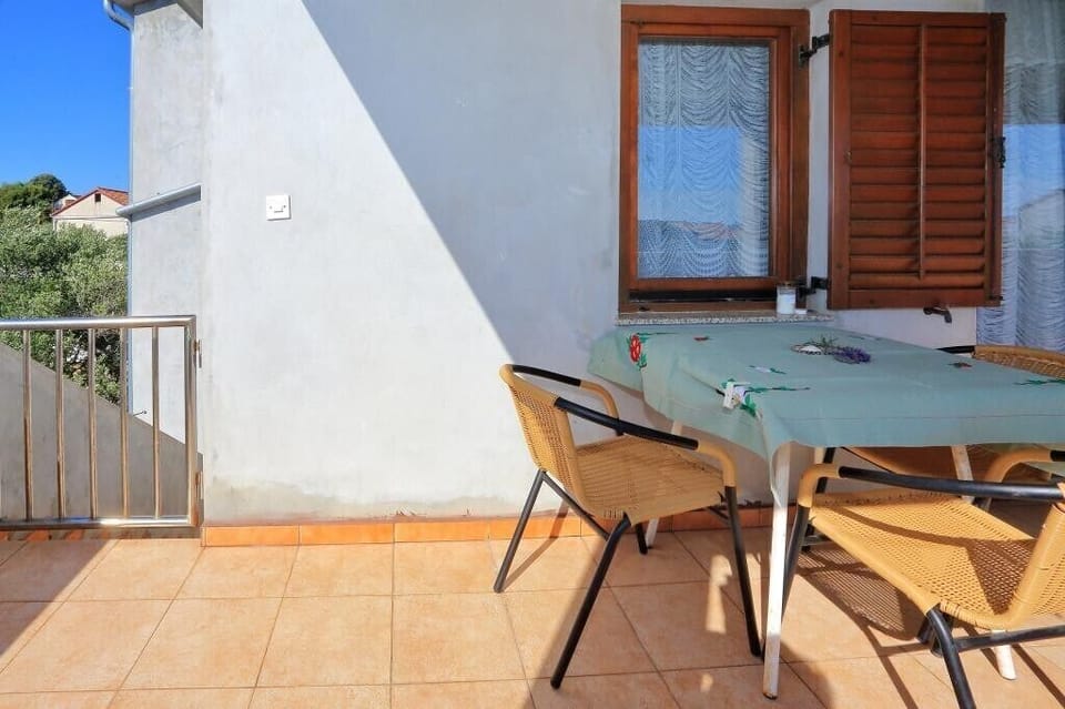 Terrace with sitting area