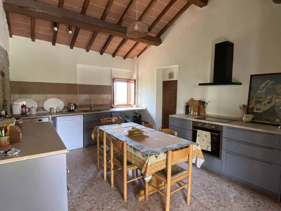 The kitchen / dining room at Casa Castagni