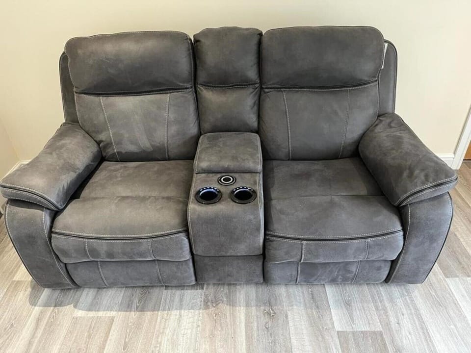 Recliner sofa