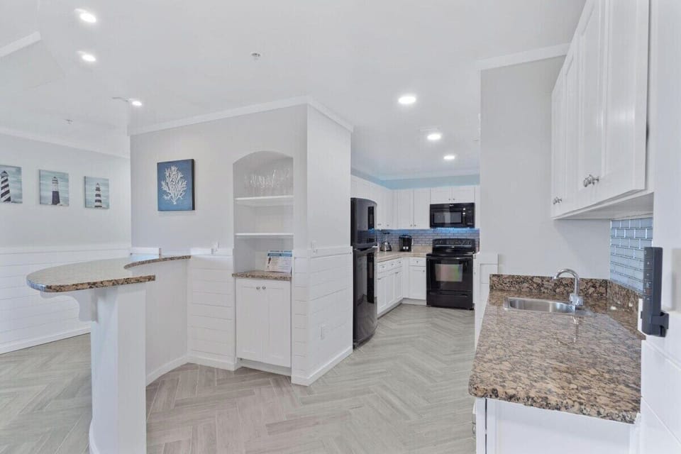 Entry way into kitchen