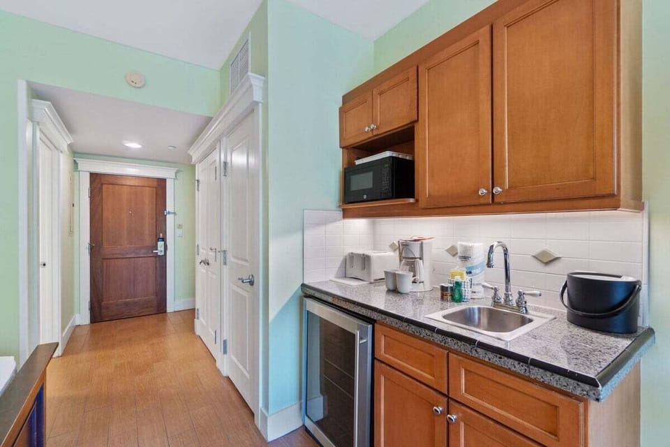 Kitchenette