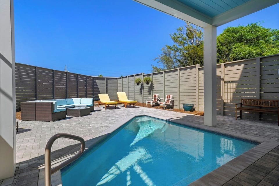 Pool facing this unit-This pool is shared with the other studio