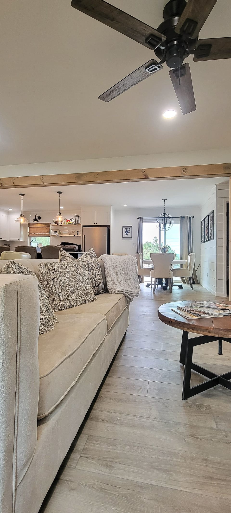 Oversized Family Room with Lots of seating, swivel chairs, Roku TV, Stereo