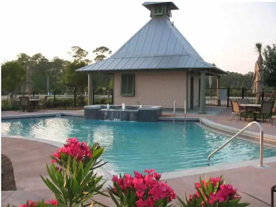 SMALLER NEIGHBORHOOD POOL