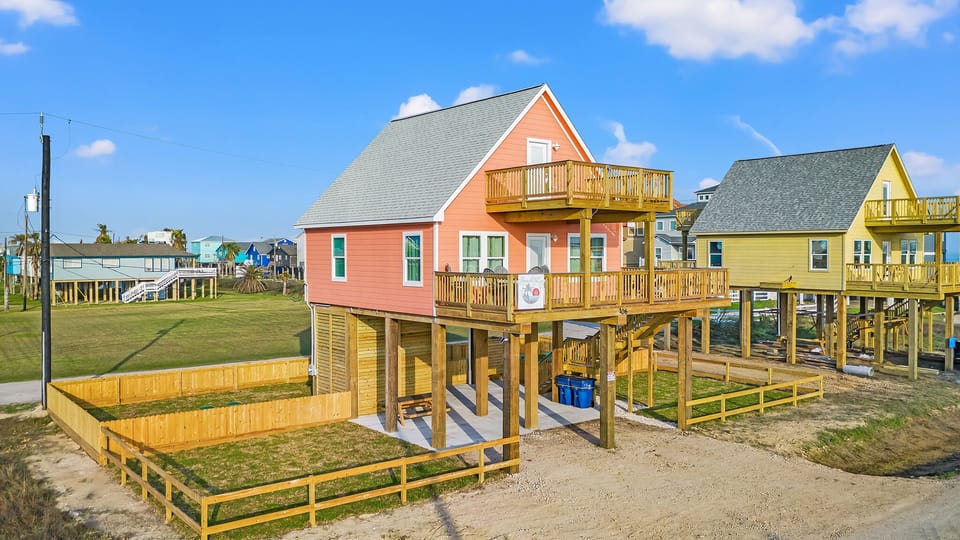 Fenced in backyard for family fun and dogs
